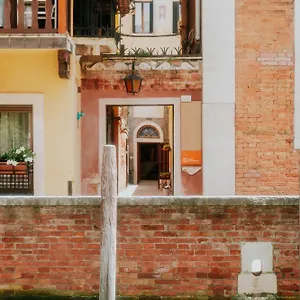 Casa Accademia Veneza